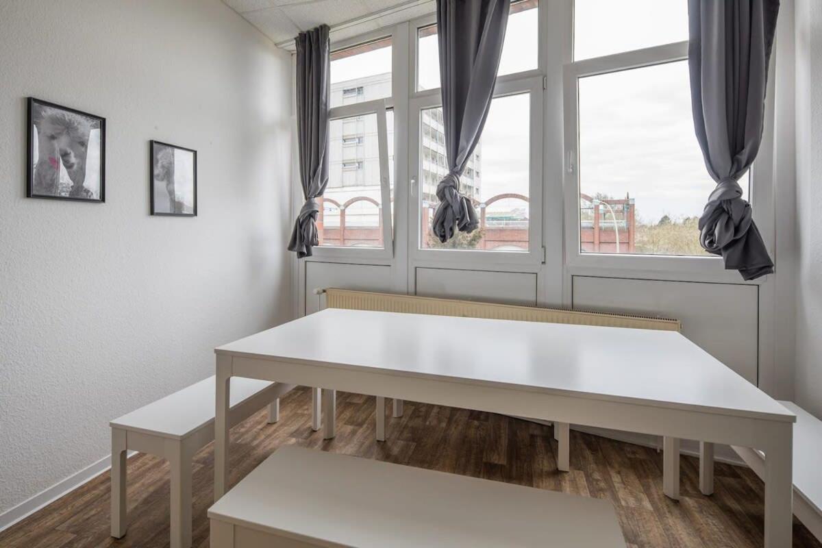 Spacious 2 Bedroom Apartment Hamburg Exterior foto